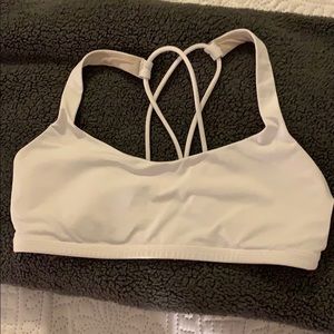 Lululemon free to be bra
